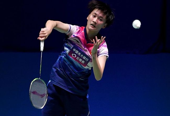 赫内斯与埃 赫内斯与埃