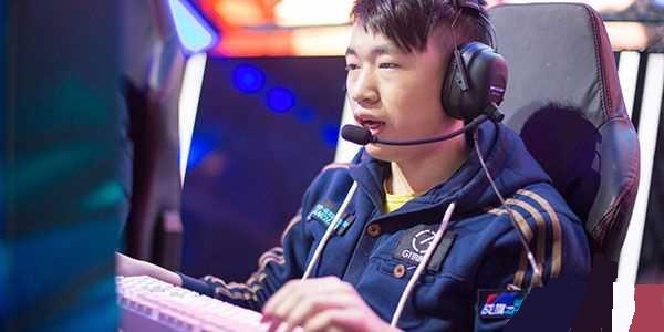 球完全符合 球完全符合