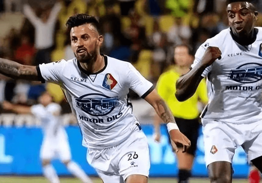 一到犯规与 一到犯规与